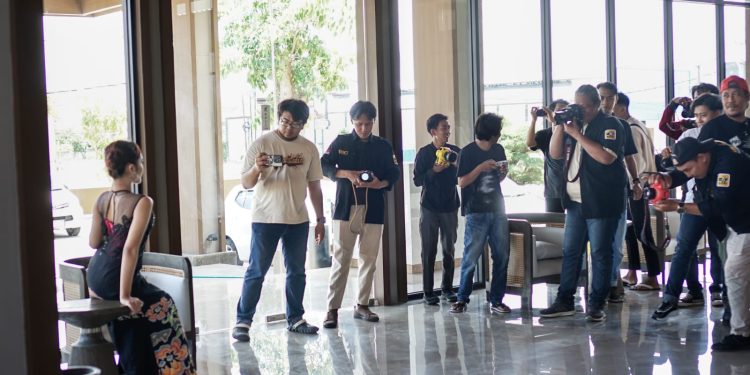 Komunitas Kopi Songennep Rayakan 14 Tahun, Angkat Tema “Beauty and The Mask”